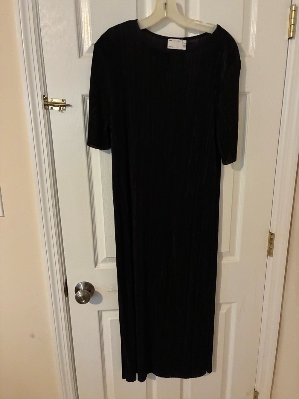 Black Maxi Dress with 3/4 Sleeves - Elegant Women’s Dress
